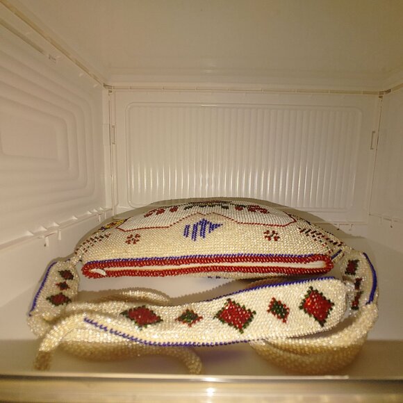 Vintage Beaded Purse Floral Heart Design Cream Red Beads Quilt Interior Zipper - Picture 8 of 16